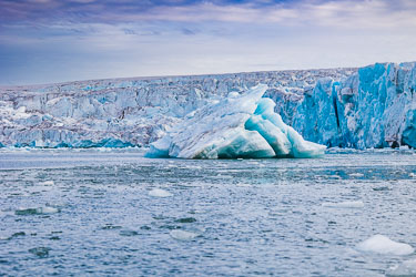 Isbreer - Noen opplevelser fra de mange isbreer på Svalbard Isbreer - Noen opplevelser fra de mange isbreer på Svalbard