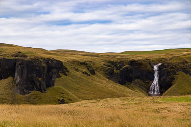 2026-10-11-R5II-Island-1221.jpg