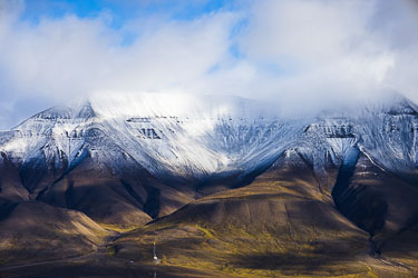 Longyearbyen - Svalbards største tettsted Longyearbyen - Svalbards største tettsted