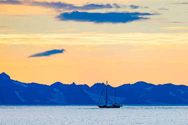 Lyset - Helt spesielt og vakkert lys på Svalbard Lyset - Helt spesielt og vakkert lys på Svalbard