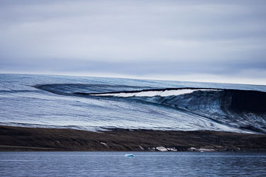 Natur - Naturen på øya er dramatisk og vakker